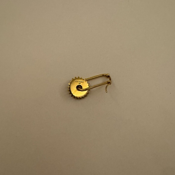 Foundrae Earring - Picture 4 of 4